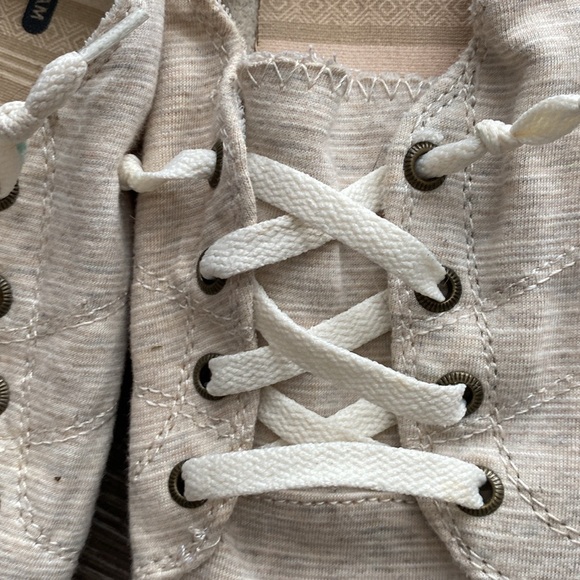 Beige heather flat sneaker shoes - Picture 7 of 17